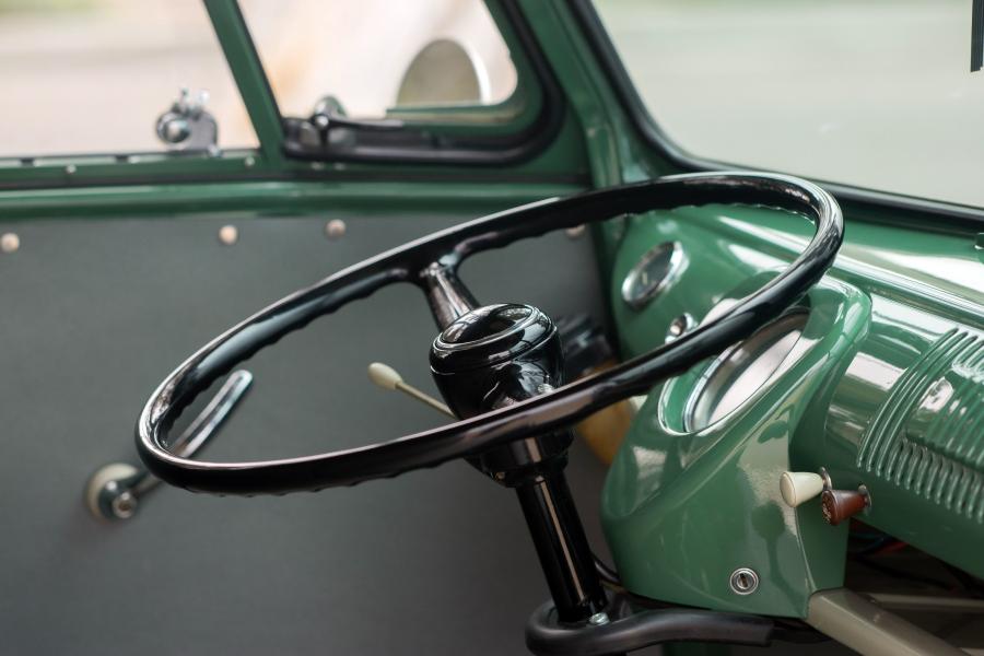 Детали интерьера Volkswagen Typ 2 Pritschenwagen (T1) 1962 года  (фото 8 из 15)